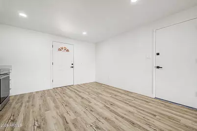 7407 W Monte Vista Road, Phoenix, AZ 85035 - Photo 6