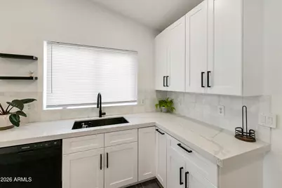 351 W Amoroso Drive, Gilbert, AZ 85233 - Photo 10