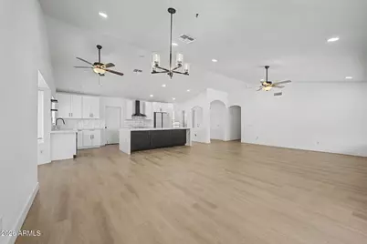 351 W Amoroso Drive, Gilbert, AZ 85233 - Photo 4