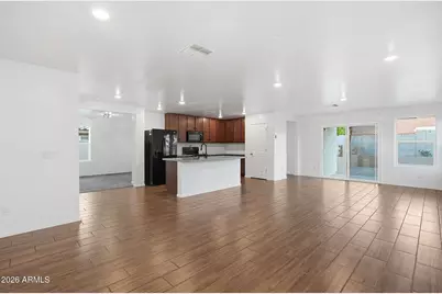 5817 S 30th Glen, Phoenix, AZ 85041 - Photo 4