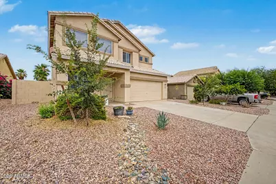 15338 W Mauna Loa Lane, Surprise, AZ 85379 - Photo 6