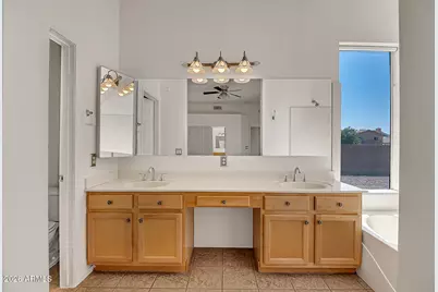24250 N 39th Avenue, Glendale, AZ 85310 - Photo 12