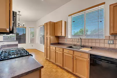 24250 N 39th Avenue, Glendale, AZ 85310 - Photo 6