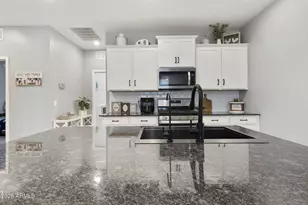14154 W Voltaire St, Surprise, AZ 85379 - Photo 8