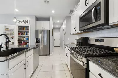14154 W Voltaire Street, Surprise, AZ 85379 - Photo 10