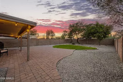 6458 W Saddlehorn Road, Phoenix, AZ 85083 - Photo 18