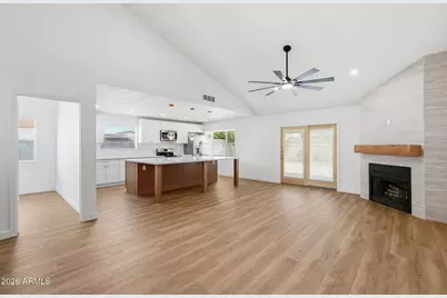 7742 W Cherry Hills Drive, Peoria, AZ 85345 - Photo 8