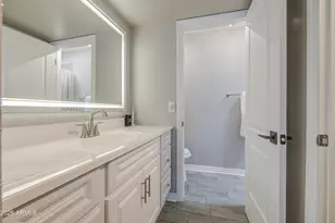 916 S Hacienda Dr, Tempe, AZ 85281 - Photo 10