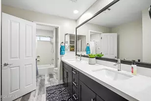 2434 W Sienna Bouquet Pl, Phoenix, AZ 85085 - Photo 34