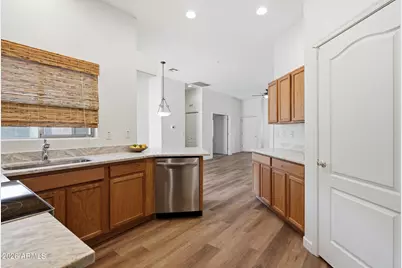 15694 N Hidden Valley Lane, Peoria, AZ 85382 - Photo 6
