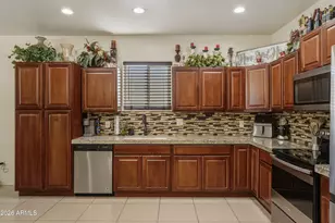 206 W Rio Vista Ln, Avondale, AZ 85323 - Photo 8