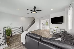 2090 S Dorsey Ln, Tempe, AZ 85282 - Photo 8
