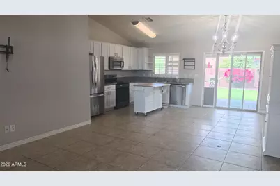 16624 W Saguaro Lane, Surprise, AZ 85388 - Photo 8