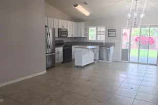 16624 W Saguaro Ln, Surprise, AZ 85388 - Photo 8