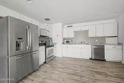 5232 W Mauna Loa Lane, Glendale, AZ 85306 - Photo 2