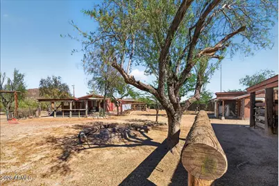 602 W Circle Mountain Road, New River, AZ 85087 - Photo 24