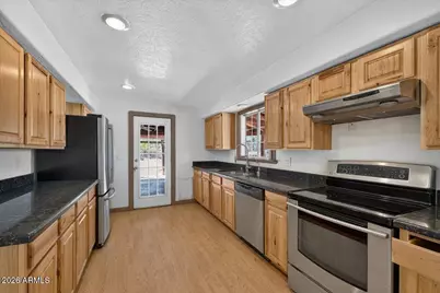 602 W Circle Mountain Road, New River, AZ 85087 - Photo 6