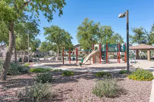 2157 W Scully Dr, Phoenix, AZ 85023 - Photo 32