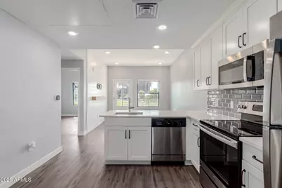 475 N 9th Street #Unit 303, Phoenix, AZ 85006 - Photo 1
