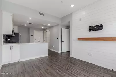 475 N 9th Street #Unit 303, Phoenix, AZ 85006 - Photo 10