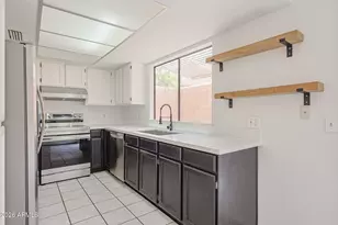 8940 W Olive Ave, Peoria, AZ 85345 - Photo 14
