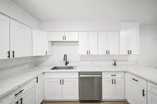 3505 E Campbell Ave, Phoenix, AZ 85018 - Photo 1