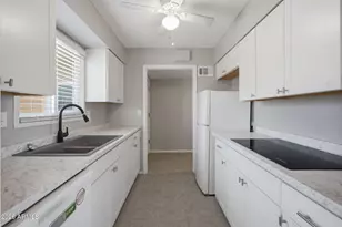 13611 N 98th Ave, Sun City, AZ 85351 - Photo 10