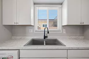 13611 N 98th Ave, Sun City, AZ 85351 - Photo 12