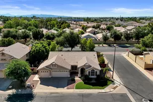 910 S Paradise Dr, Gilbert, AZ 85233 - Photo 52