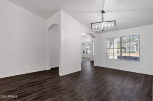 910 S Paradise Dr, Gilbert, AZ 85233 - Photo 10