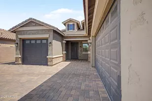450 E Torrey Pines Pl, Chandler, AZ 85249 - Photo 4