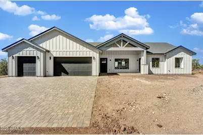 2009 Bella Vista Loop, Williams, AZ 86046 - Photo 1