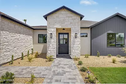 3210 E Oregon Avenue, Phoenix, AZ 85018 - Photo 1