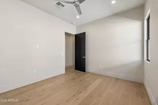 3210 E Oregon Ave, Phoenix, AZ 85018 - Photo 84