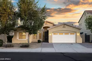 12175 W Locust Ln, Avondale, AZ 85323 - Photo 2