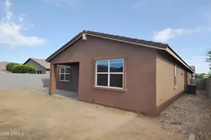 18828 W Shangri La Rd, Surprise, AZ 85388 - Photo 16