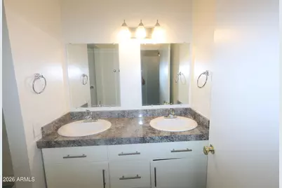 7610 N 61st Avenue # 7610, Glendale, AZ 85301 - Photo 10
