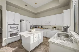 22852 N 52nd St, Phoenix, AZ 85054 - Photo 14