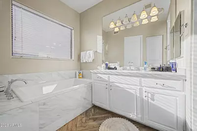 22852 N 52nd Street, Phoenix, AZ 85054 - Photo 24