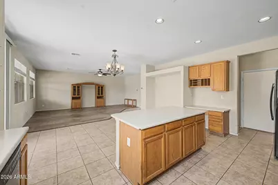 2070 E 38th Avenue, Apache Junction, AZ 85119 - Photo 10