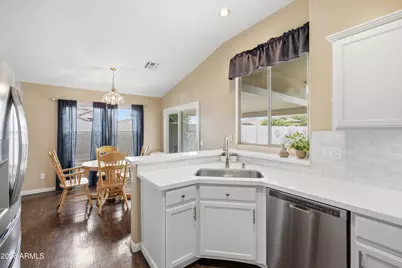 4 E Mayfield Drive, San Tan Valley, AZ 85143 - Photo 16