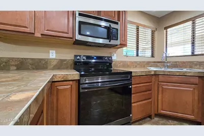 8002 W Maryland Avenue, Glendale, AZ 85303 - Photo 16