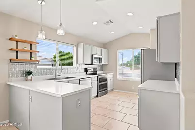 9917 N 93rd Drive, Peoria, AZ 85345 - Photo 6