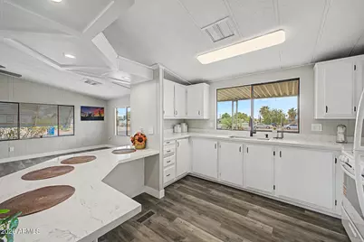 558 S Desert View Drive, Apache Junction, AZ 85120 - Photo 14
