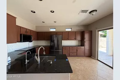 10807 W Monte Vista Road, Avondale, AZ 85392 - Photo 12