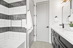 4518 N 39th St, Phoenix, AZ 85018 - Photo 30