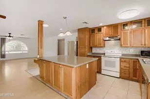 856 E Paradise Ln, Phoenix, AZ 85022 - Photo 6