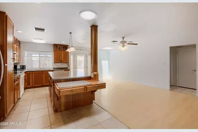 856 E Paradise Lane, Phoenix, AZ 85022 - Photo 2