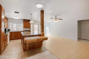 856 E Paradise Ln, Phoenix, AZ 85022 - Photo 2