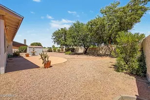 12011 S Tomi Dr, Phoenix, AZ 85044 - Photo 24